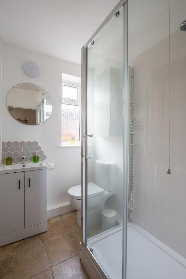 With Free Parking, 10 Min Walk To Bar Walls Vakantiehuis
